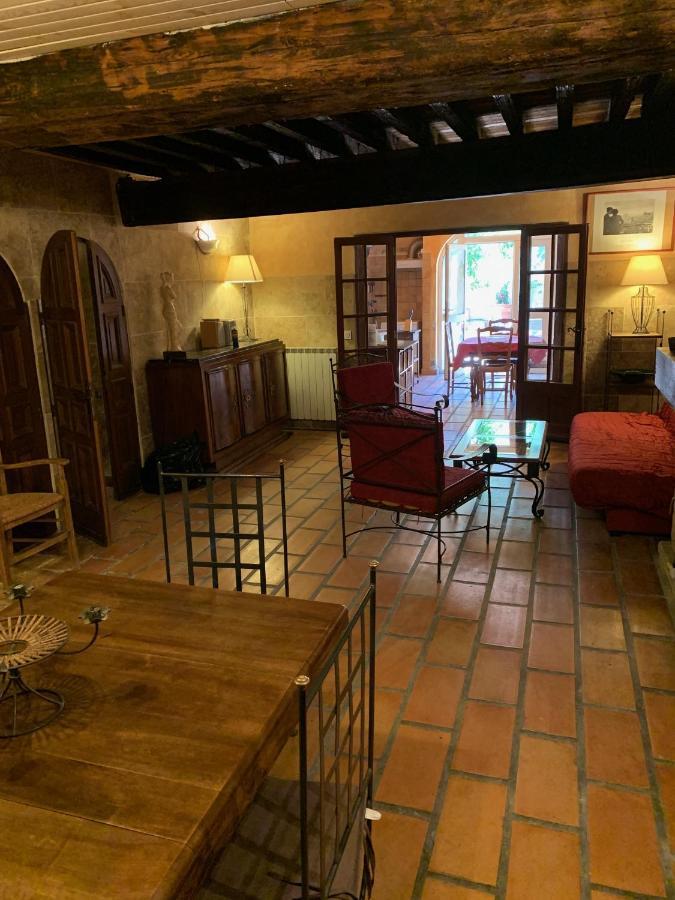 La Maison Sur La Place Aigues-Mortes Exterior foto